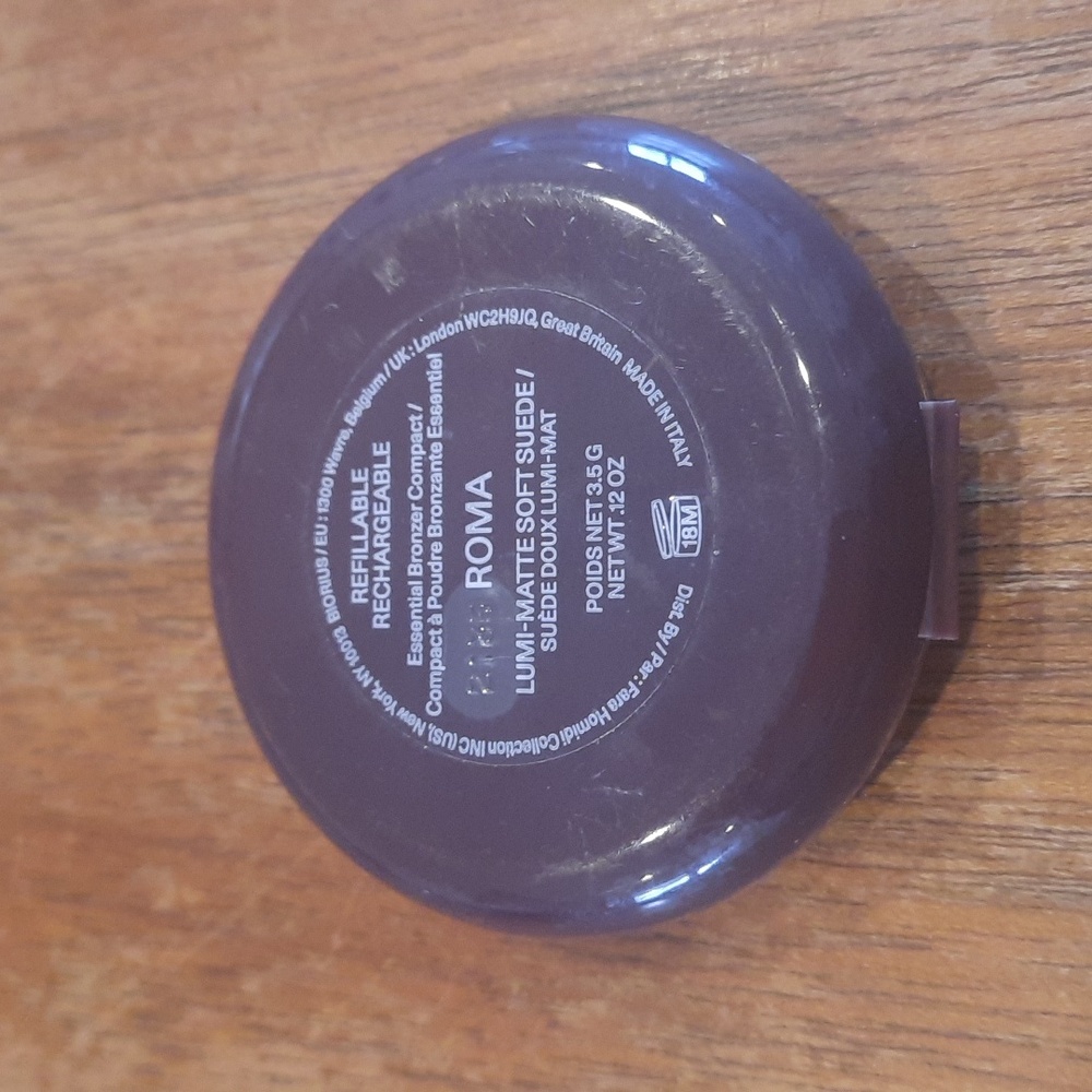Fara Homidi Bronzer - Picture 2 of 2